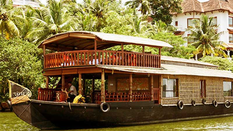 Super Luxury Houseboat Cruise At Kollam Backwaters,1night-2days
