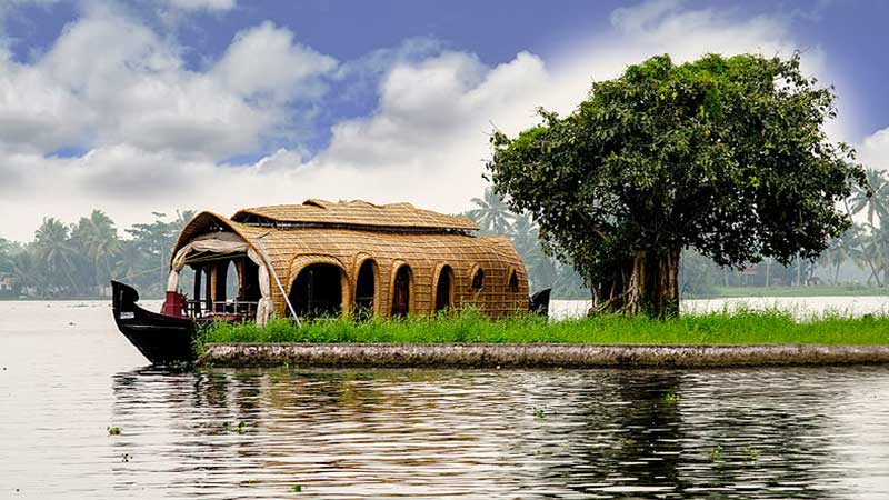 Kerala Hills,Houseboats & Backwater Holiday Package,4night-5days